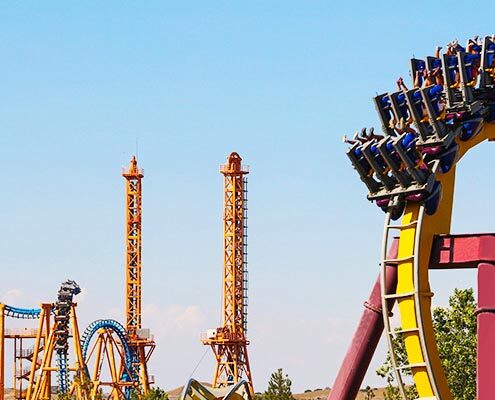 ¿Cómo llegar al Parque Warner en taxi grande?